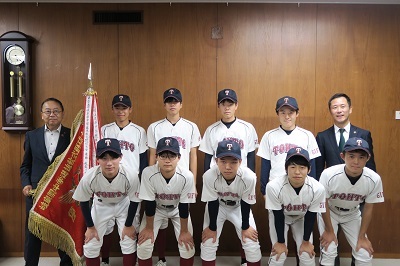 写真：野球表敬