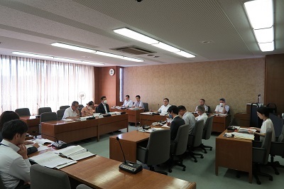 写真:経済建設常任委員会
