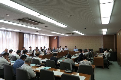 写真:決算特別委員会