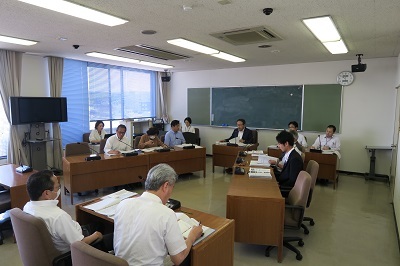 写真:経済建設常任委員会