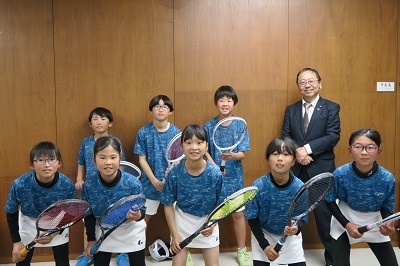 写真:25日(月曜日)テニス表敬訪問2