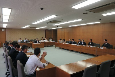 写真：本庁舎建設に関する特別委員会