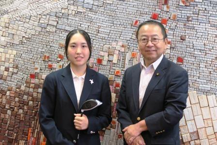 写真:ゴルフ表敬訪問