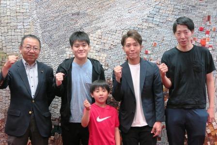 写真：卓球表敬訪問