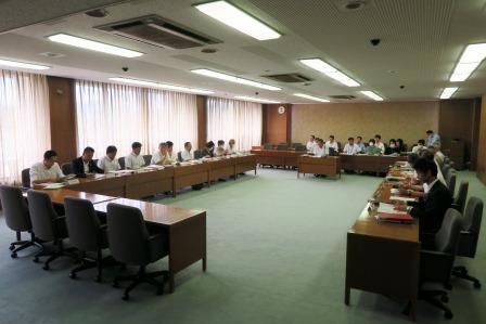 写真：第8次総合計画策定特別委員会