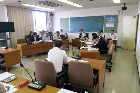 写真：経済建設常任委員会