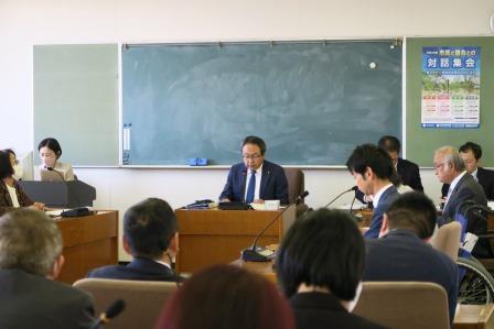 写真:厚生環境教育常任委員会