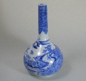 写真：染付磁器