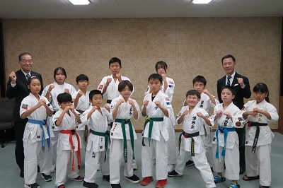 写真：JKJO全日本ジュニア空手道選手権大会出場者表敬訪問