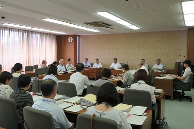 写真：厚生環境教育常任委員会
