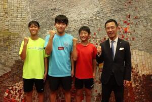 写真：陸上競技全国大会出場選手表敬訪問