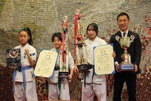 写真：第19回JKJO全日本ジュニア空手道選手権大会出場選手表敬訪問