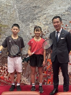 写真：第34回小学生バドミントン選手権大会出場選手表敬訪問