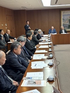 写真：商工会議所会議