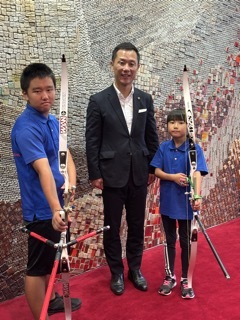 写真：全日本小中学生アーチェリー大会出場選手表敬訪問