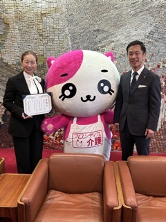 写真：感謝状贈呈式（企業版ふるさと納税：株式会社フロンティア）