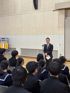 写真：多治見市立南ヶ丘中学校　第3学年総合的な学習の時間