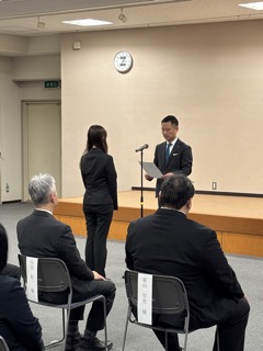 写真：退職者辞令交付式