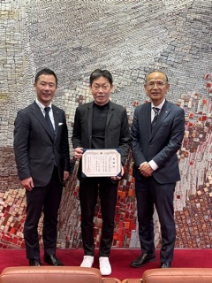 写真：感謝状贈呈式（寄附：株式会社SClabAir）