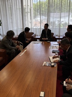 写真：面談（庄内川河川事務所）