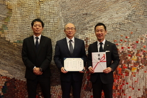 写真：令和8年度4月22日株式会社フィルテックの寄付に対する感謝状贈呈式の様子