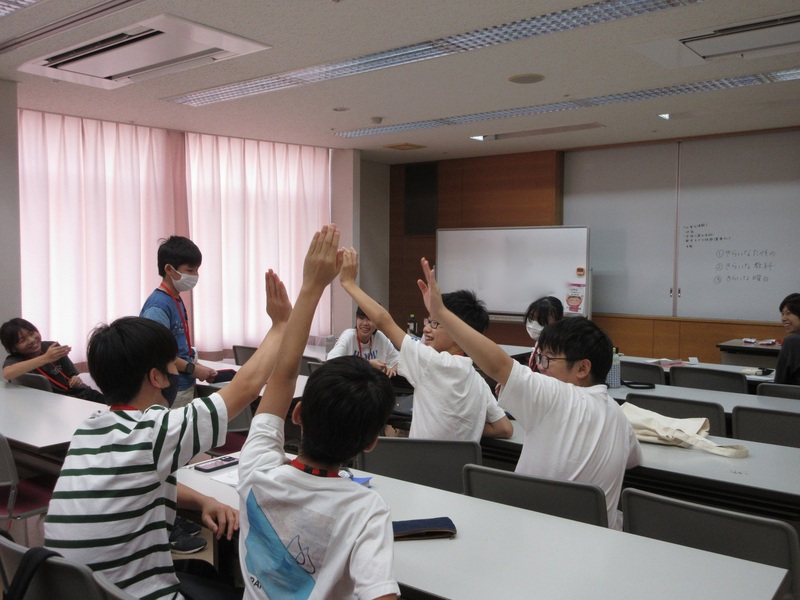 子どもスタッフ会議の様子