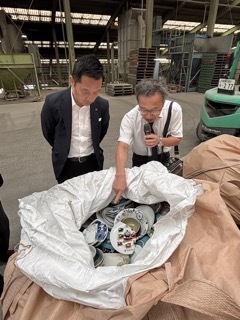 写真:視察(神明リフラックス株式会社)