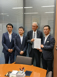 写真：要望活動（国土交通省、総務省）