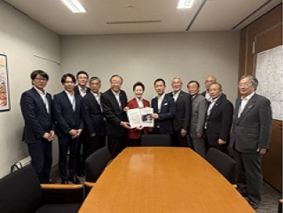 写真:要望活動(令和8年度東濃西部都市間連絡道路建設推進協議会)