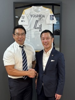写真：面談（株式会社ジーアイビー）