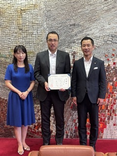 写真：感謝状贈呈式（株式会社カカム）