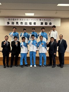 出場者と市長の集合写真