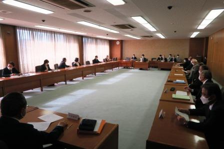 本庁舎建設に関する特別委員会