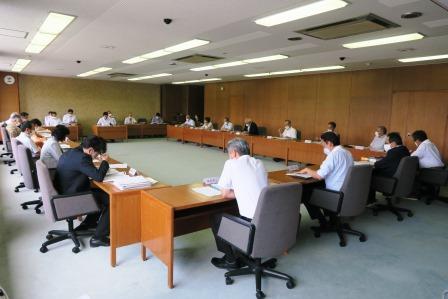 本庁舎建設に関する特別委員会