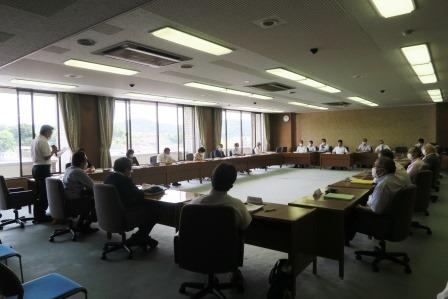 本庁舎建設に関する特別委員会