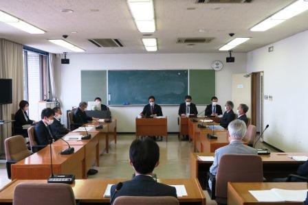 経済建設常任委員会