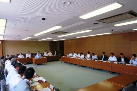 本庁舎建設に関する特別委員会