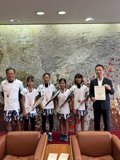 表敬訪問（第42回全日本小学生ソフトテニス選手権大会）