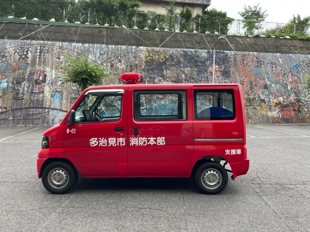 支援車左