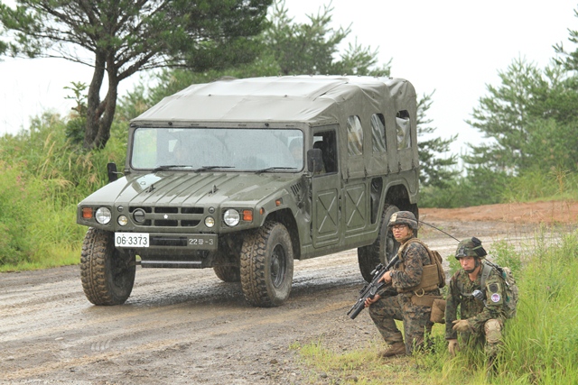 高機動車